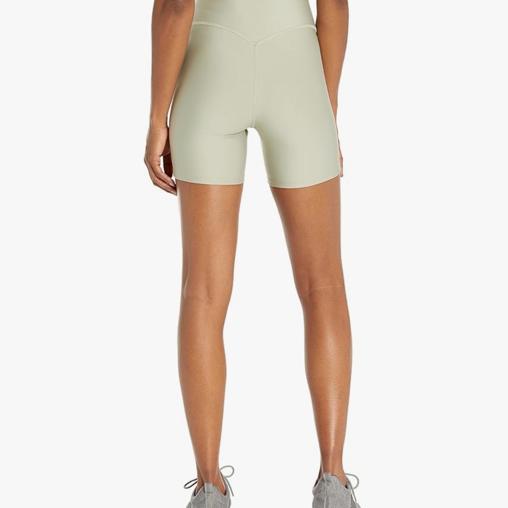 ALO Yoga Green Bike Shorts High-Waisted Performance - Picture 2 of 5